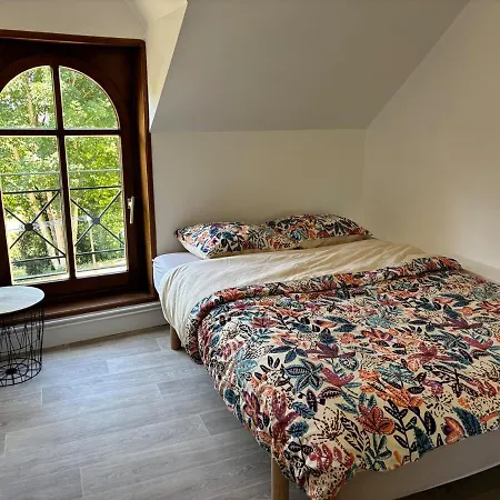 Le Mondementais - En Champagne Avec Piscine