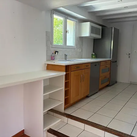 Le Mondementais - En Champagne Avec Piscine