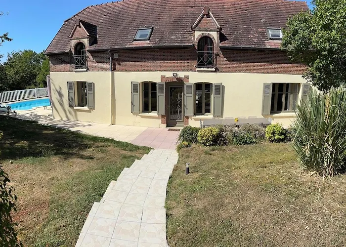 Le Mondementais - En Champagne Avec Piscine