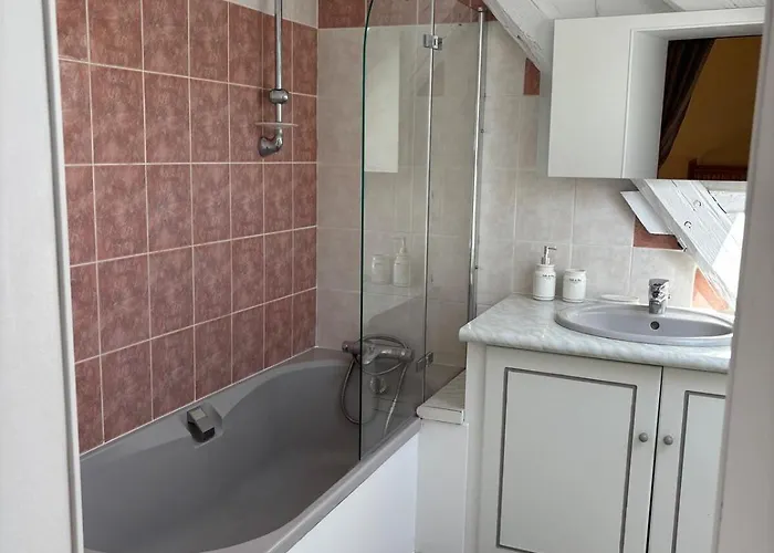 Feriehus Le Mondementais - En Champagne Avec Piscine