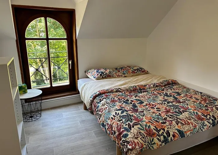 Le Mondementais - En Champagne Avec Piscine