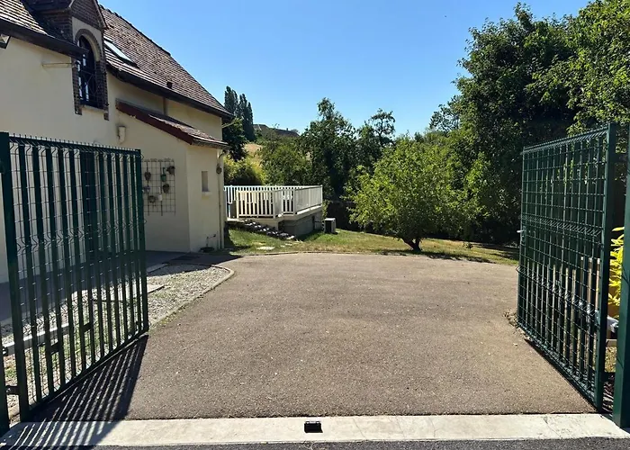 Le Mondementais - En Champagne Avec Piscine * Mondement-Montgivroux