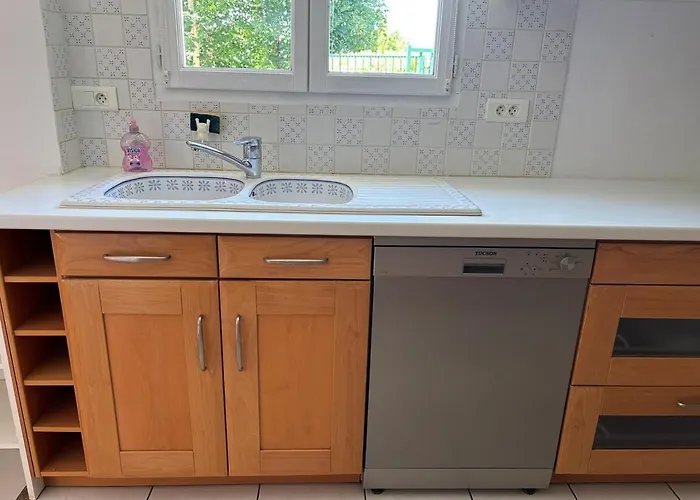 Le Mondementais - En Champagne Avec Piscine